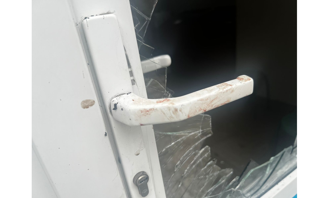 На Чернігівщині вандали понівечили могили захисників та розтрощили капличку