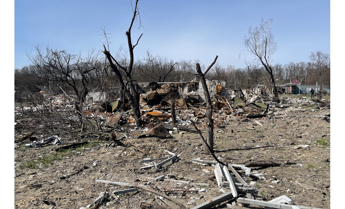 Новоселівку росіяни обстрілювали із усіх видів зброї, скидували з літаків бомби