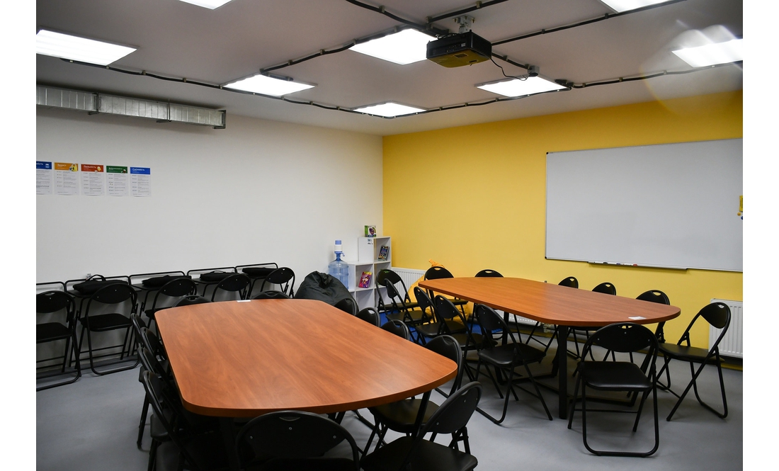 Після канікул діти навчаються офлайн. У гімназії - нове укриття за 19 мільйонів