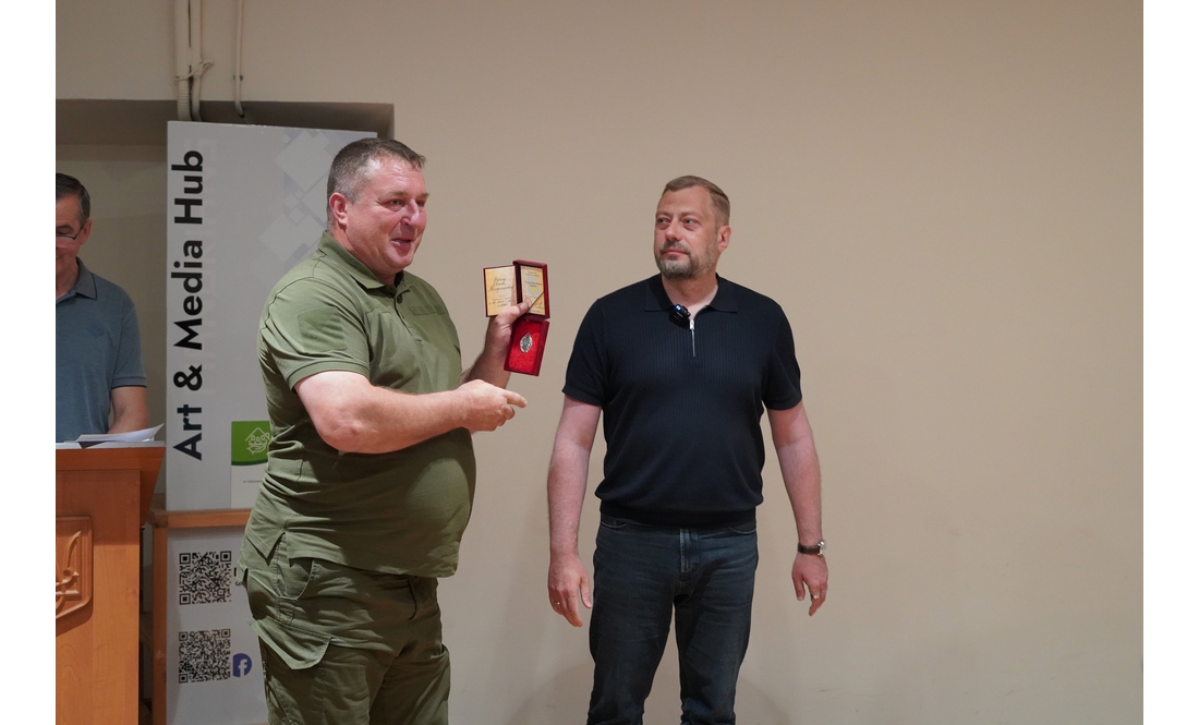 Напередодні Дня Конституції жителі Чернігівщини отримали державні відзнаки: хто у списку