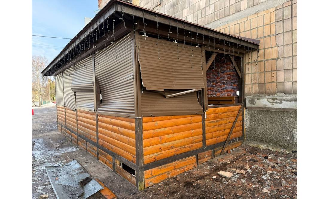 Росіяни ударили по центру прикордонного міста на Чернігівщині