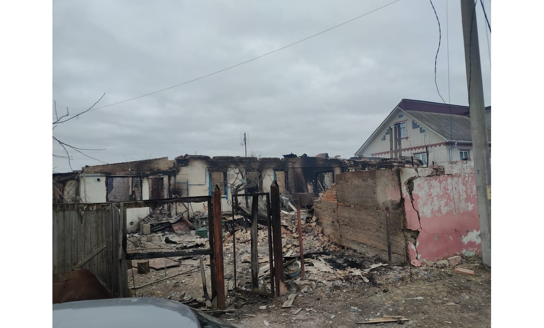 Фото знищеного росіянами села біля Чернігова