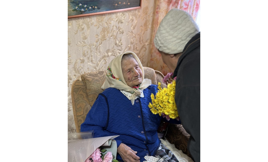 Найстарша й остання з чотирьох сестер: жителька Чернігівщини відсвяткувала 100-річчя