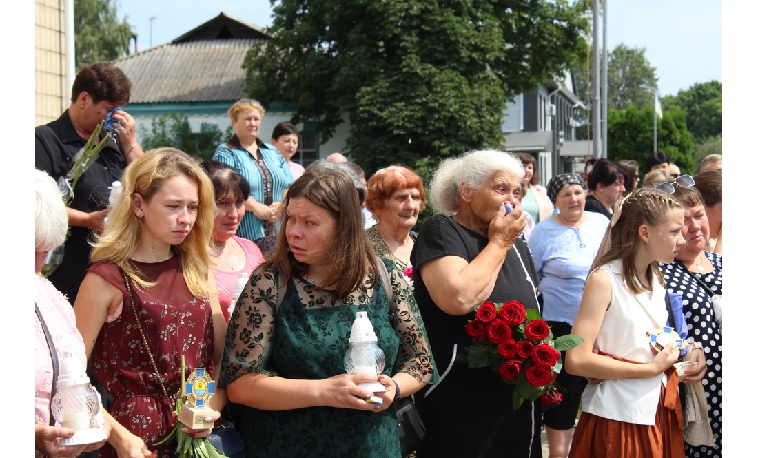 Сорок ангелів перемоги: у громаді відкрили Алею пам'яті полеглих героїв