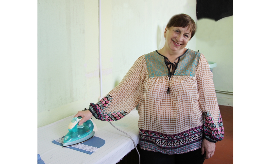 Кульбабки шиють для бійців усе, на що є запит: від шкарпеток — до чохлів на "Старлінк"