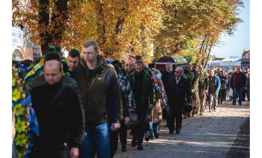 У Ніжині поховали загиблого під Лиманом бійця