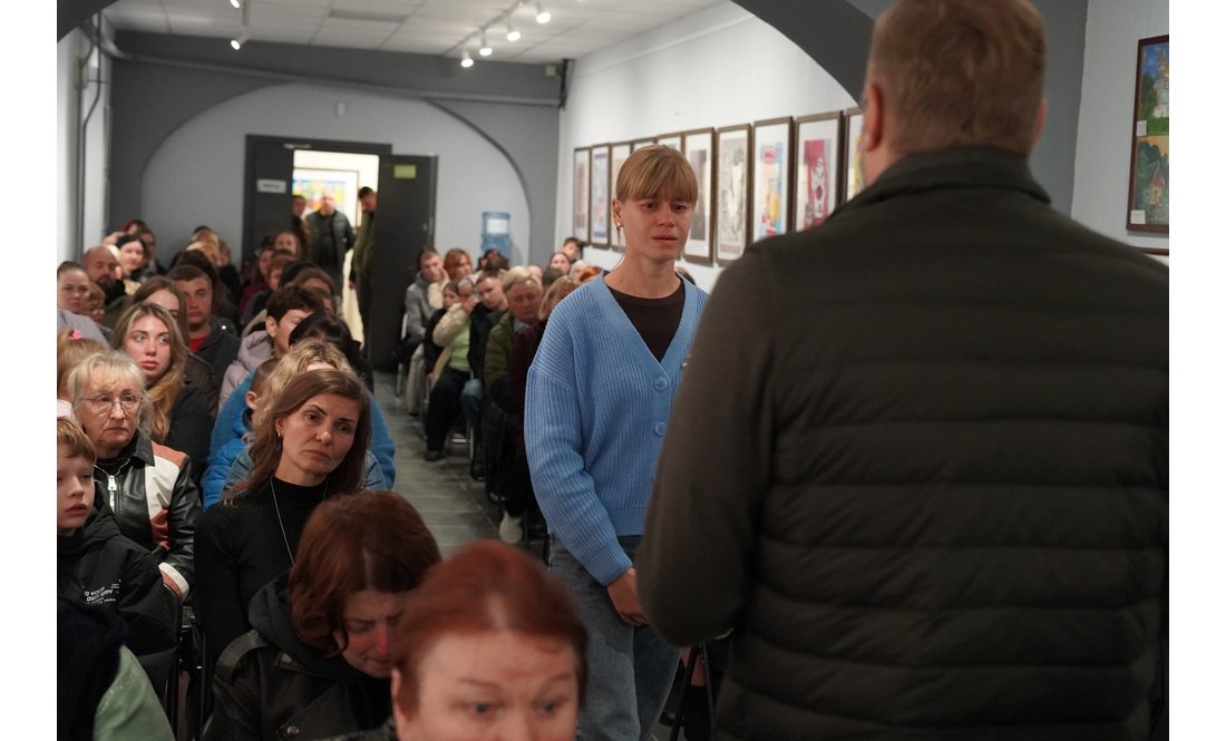«Їхній голос більше не чути»: 54 родини з Чернігівщини отримали нагороди загиблих захисників