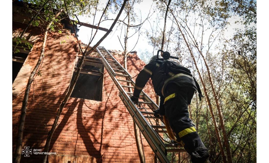 Чернігів під атакою, пожежі в громадах: обстріли регіону за добу