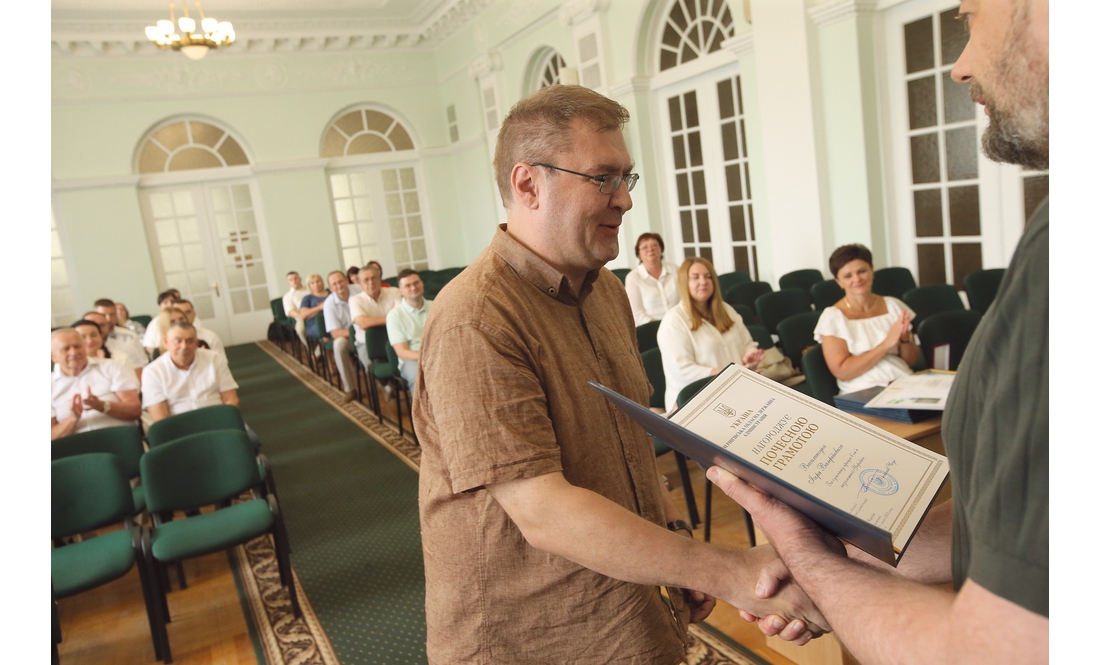 Премія ім. І.В. Буяльського й міністерські відзнаки - у Чернігові вітали медиків. Кого нагородили до свята