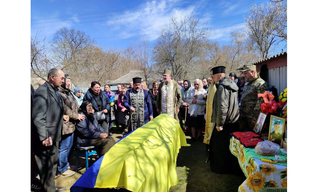 Чернігівщина прощалася з 38-річним контрактником, який загинув внаслідок удару по Сумах