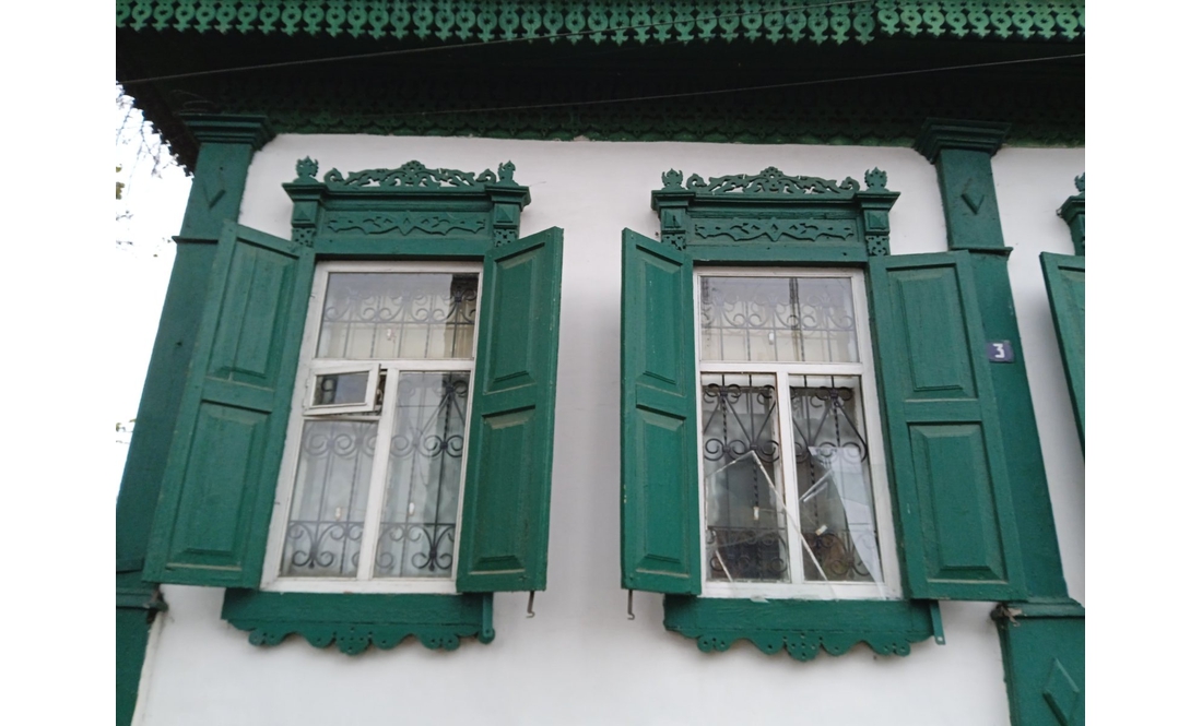 Росіяни пошкодили старовинну будівлю музею-заповідника «Слово о полку Ігоревім»