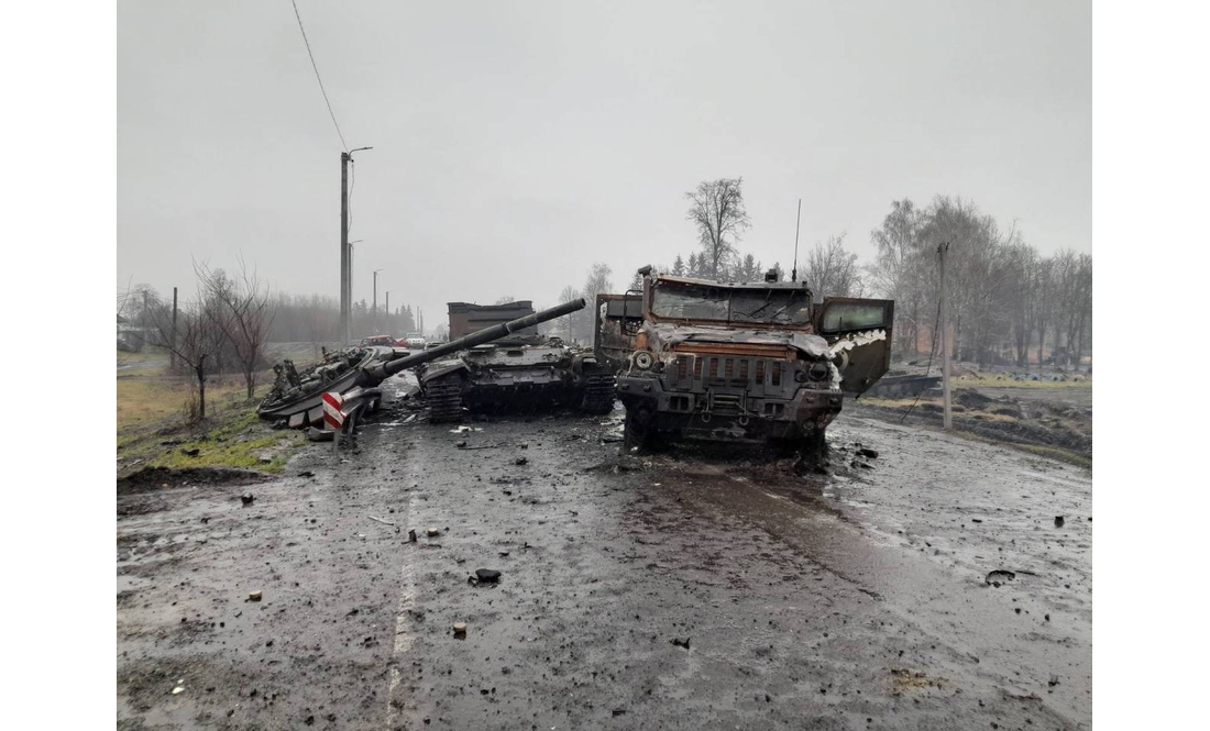 Бої у центрі Чернігівщини: біля Лосинівки десятки знищених  російських бойових машин