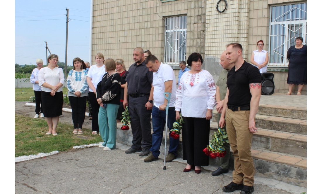 Сорок ангелів перемоги: у громаді відкрили Алею пам'яті полеглих героїв