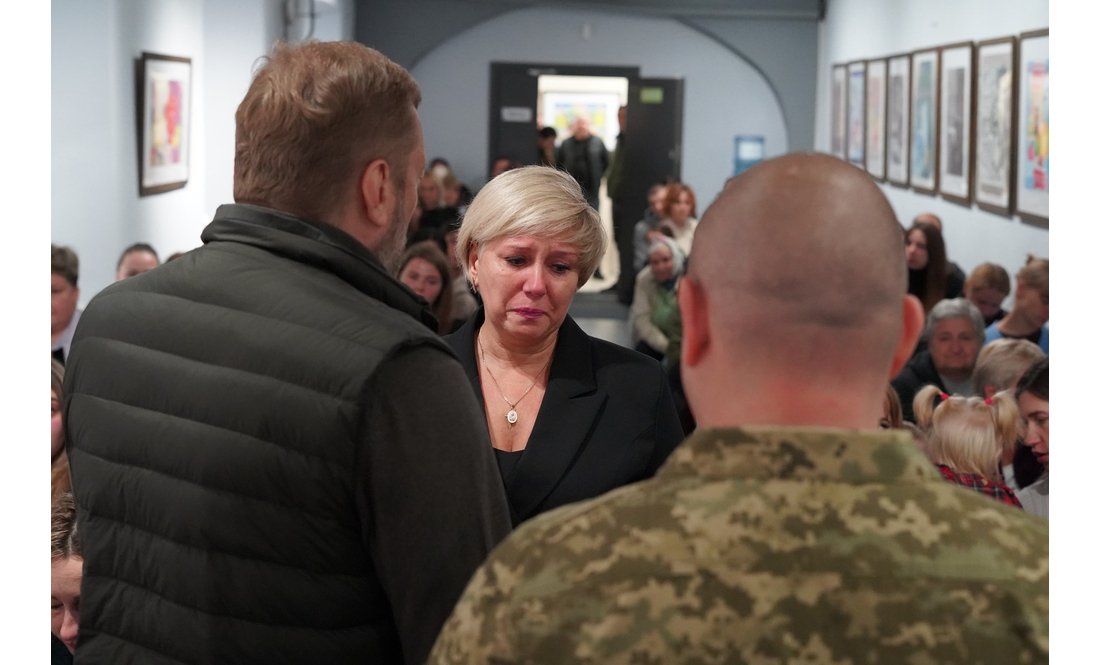 «Їхній голос більше не чути»: 54 родини з Чернігівщини отримали нагороди загиблих захисників