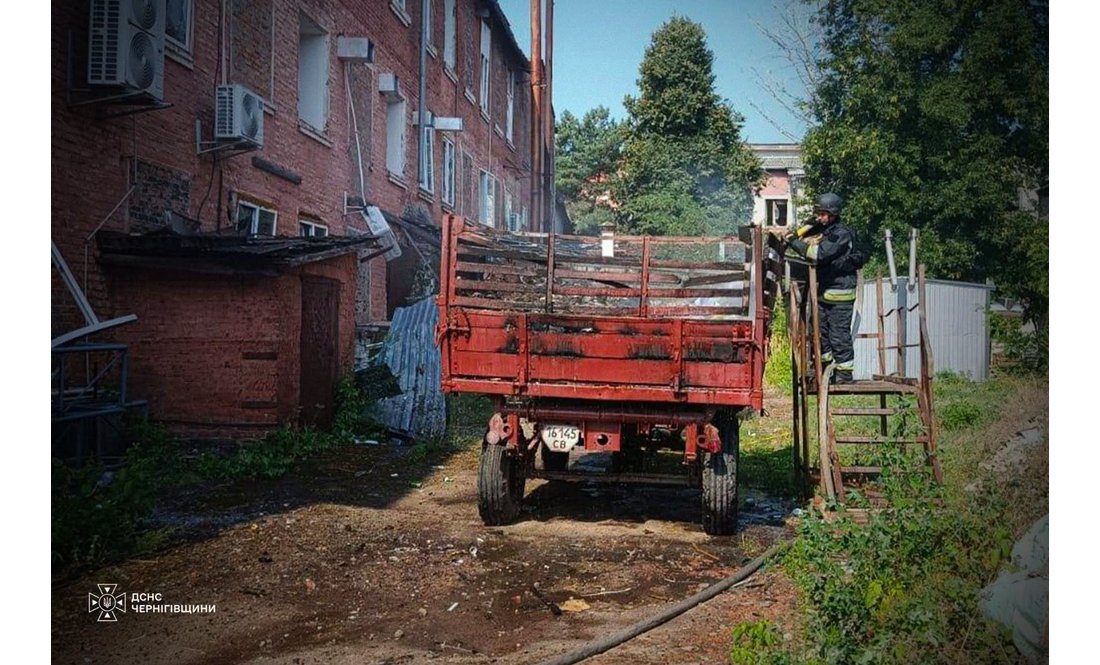 Є поранені: у поліції прокоментували наслідки російських ударів по Чернігову