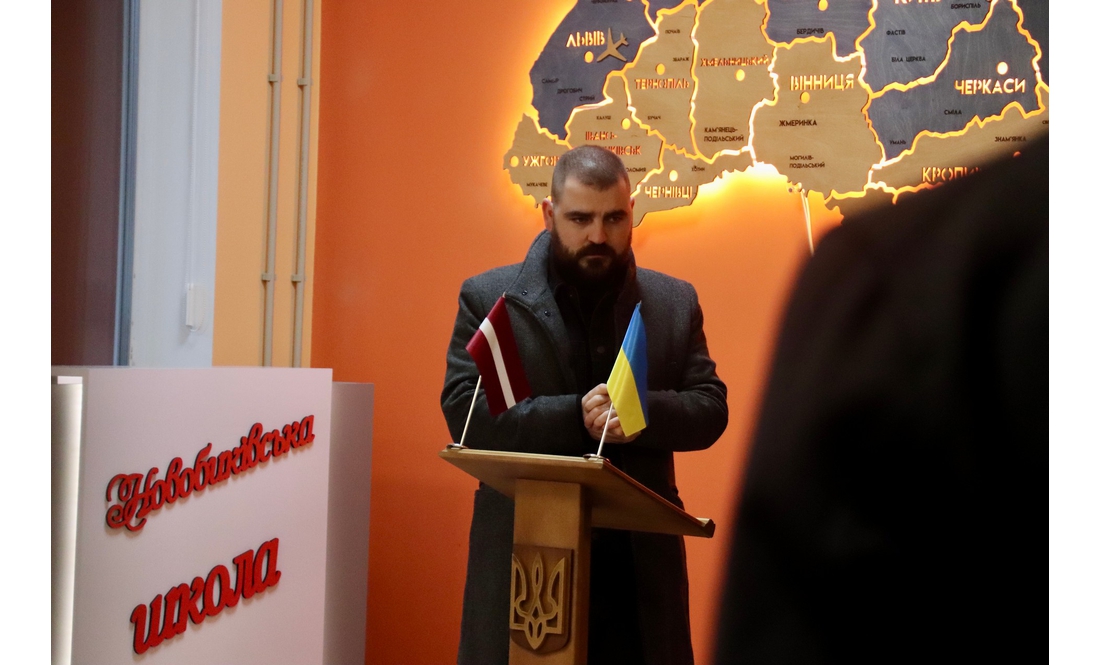 Нові класи, фасад і дах: у сільській школі на Чернігівщині показали ремонти