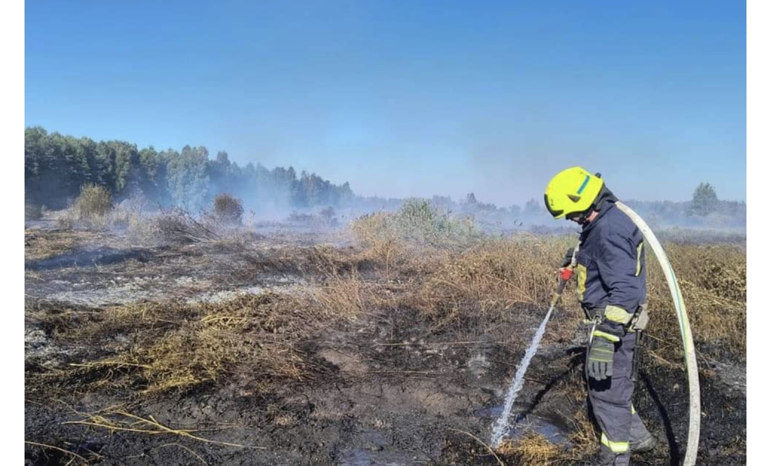 На Чернігівщині горять 76 гектарів торфяників