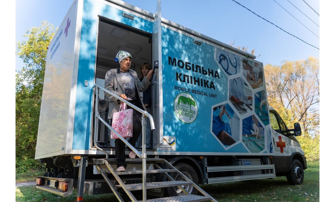 Лікарі приїхали в село — пацієнти схвалюють таку ініціативу