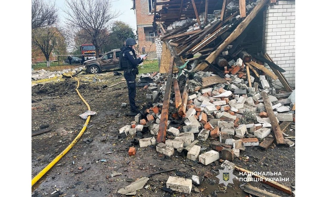 Ранкова атака на Бобровицю: подробиці удару по житловому району
