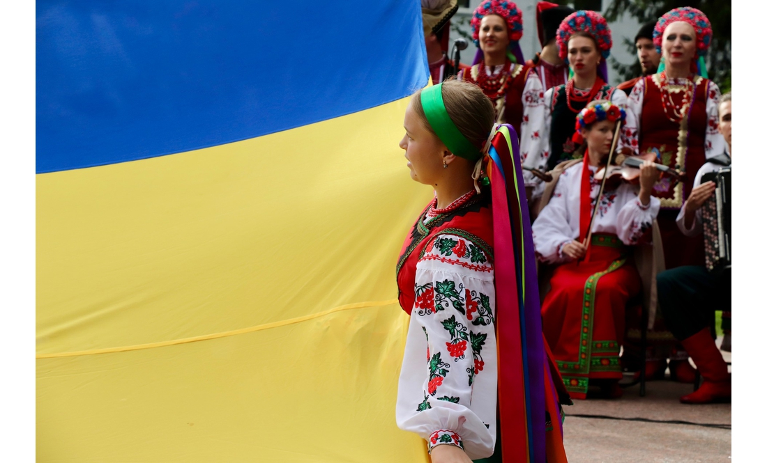 У Гетьманській столиці підняли найбільший на Чернігівщині державний прапор