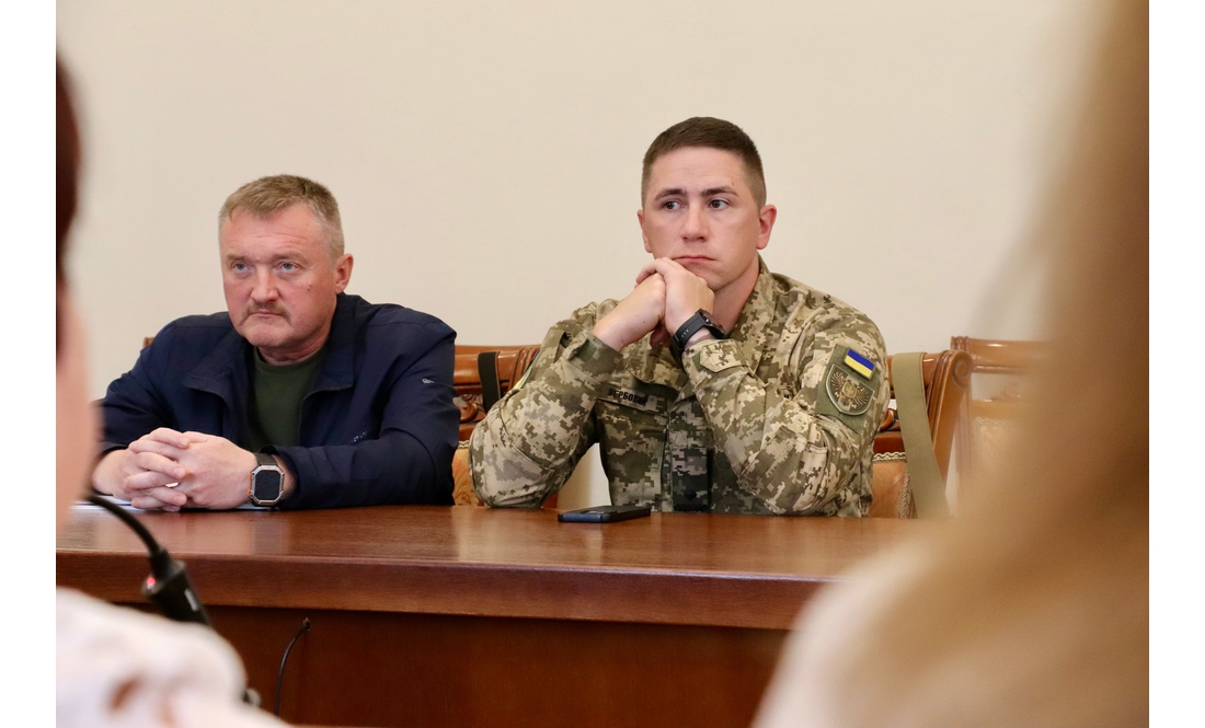Ушанування пам’яті полеглих оборонців: про що говорили з родинами загиблих у Чернігівській ОВА