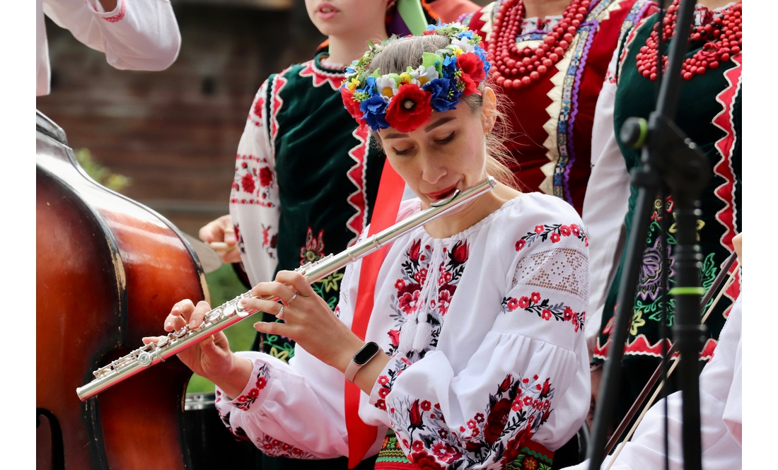 У Гетьманській столиці підняли найбільший на Чернігівщині державний прапор