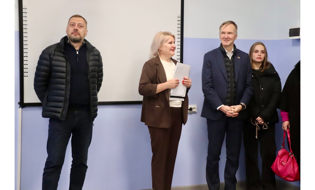 Нові класи, фасад і дах: у сільській школі на Чернігівщині показали ремонти