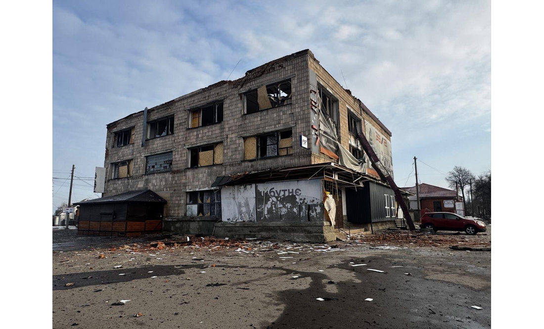 Росіяни ударили по центру прикордонного міста на Чернігівщині