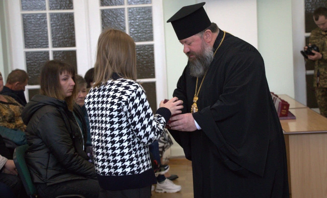 У Чернігівській ОВА передали нагороди родинам загиблих бійців