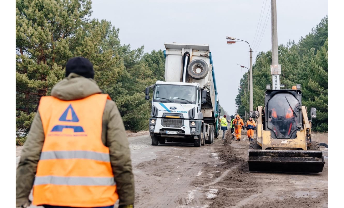 На Чернігівщині лагодять важливу автомагістраль