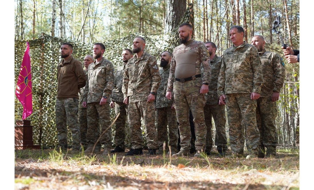 «Підсилили оборонців технікою»: Чаус зустрівся з бійцями 15-го армійського корпусу