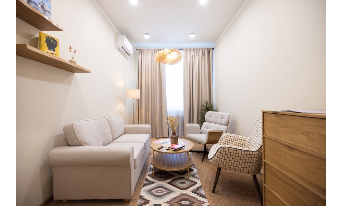 Молодіжний простір «12–21»: перша леді зустрілася з підлітками в Чернігові