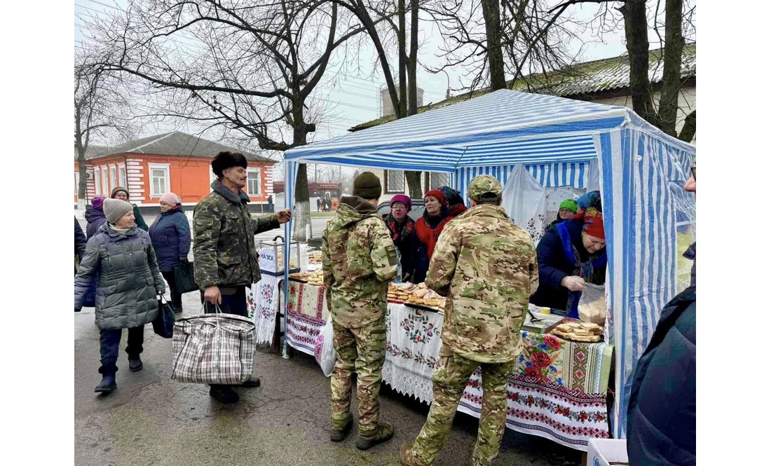 На Чернігівщині на «Щедрій Масниці» торгували смаколиками і не тільки - збирали донати