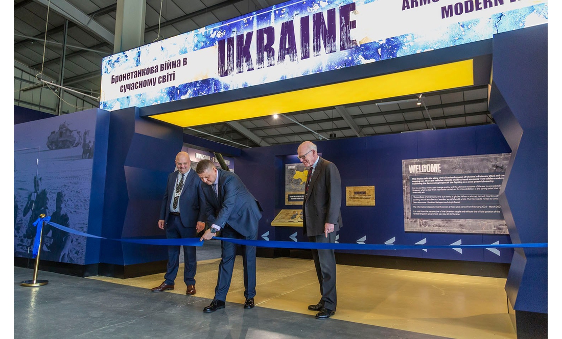 Залужний згадав про Чернігів і показав британцям танки, які були на війні в Україні