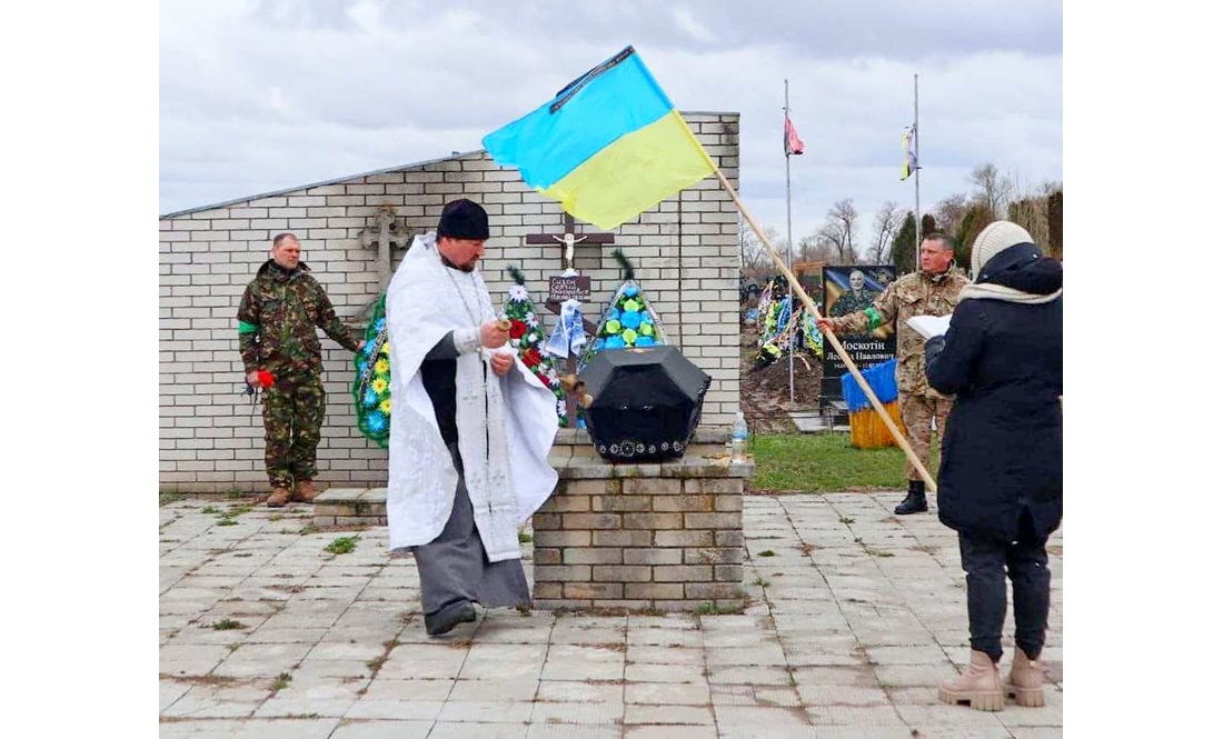 Ніжинська громада прощалася з двома захисниками