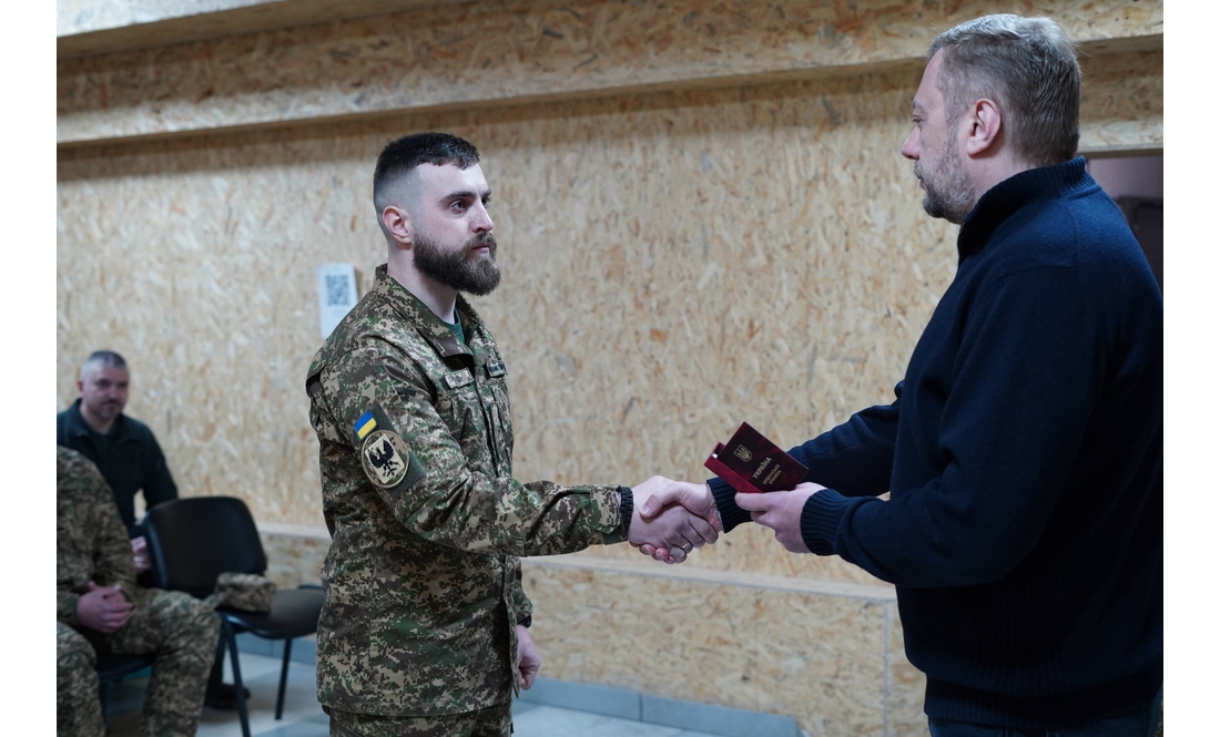 У Чернігові нацгвардійцям вручили нагороди