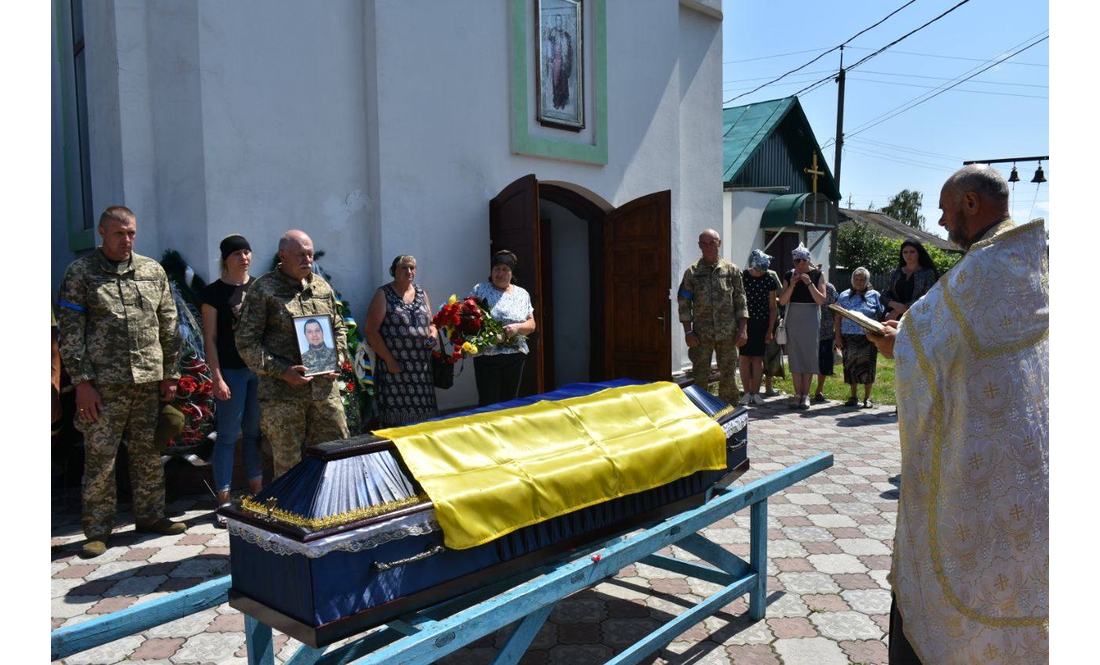 На Чернігівщині поховали п'ятьох загиблих Героїв