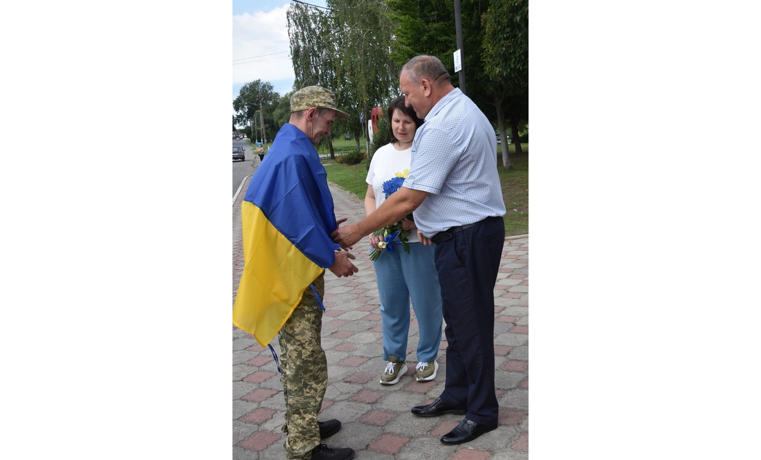 Тримала молитва і родина: додому повернувся оборонець, якого полонили під Авдіївкою півтора року тому