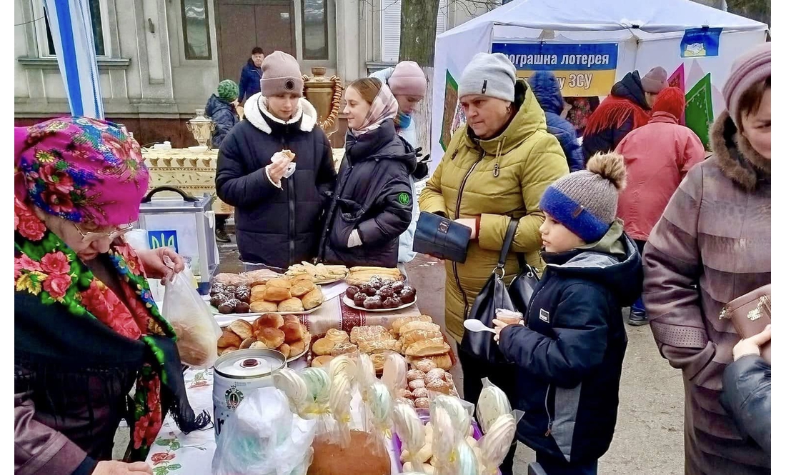 На Чернігівщині на «Щедрій Масниці» торгували смаколиками і не тільки - збирали донати