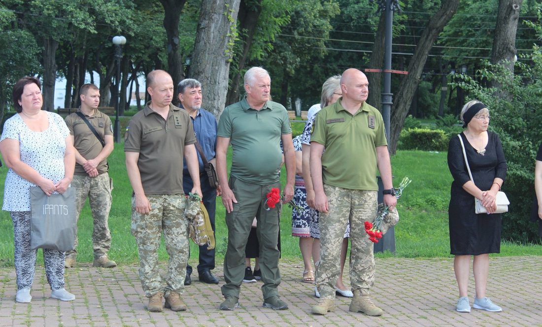 Громада Чернігова попрощалася із солдатом Віктором Кошовим