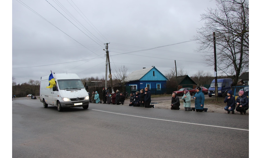 На Сновщині прощаються із загиблими земляками