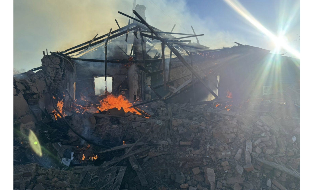 Росіяни розбомбили старостат у прикордонному селі на Чернігівщині