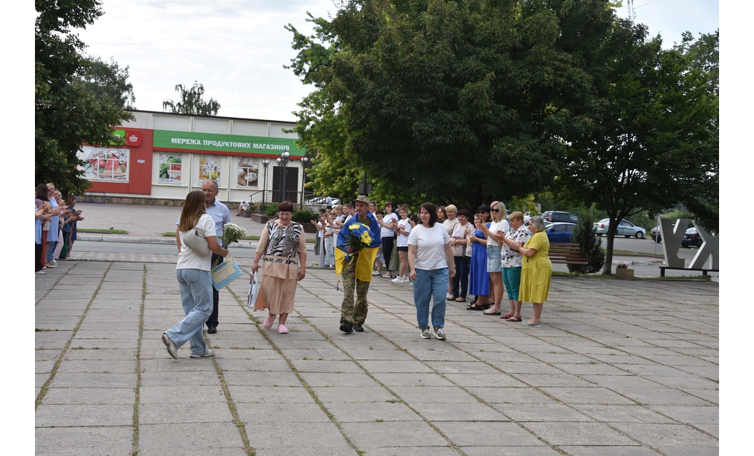 Тримала молитва і родина: додому повернувся оборонець, якого полонили під Авдіївкою півтора року тому