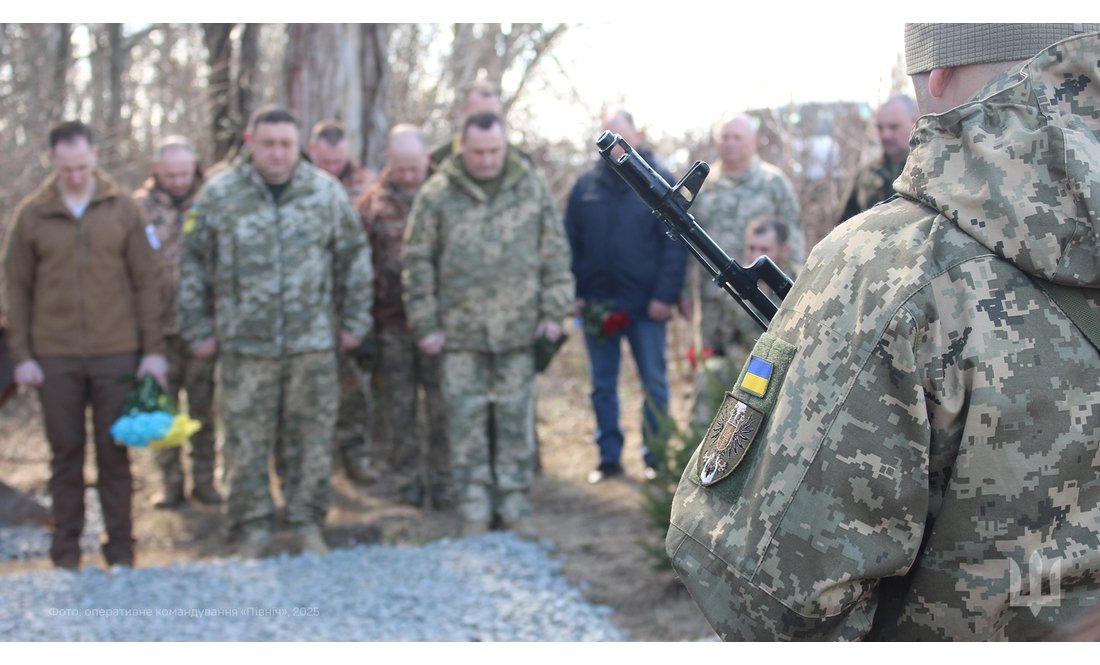 Поблизу Чернігова відкрили памʼятний знак: тут у 2022 році загинули бійці ТЦК, захищаючи місто