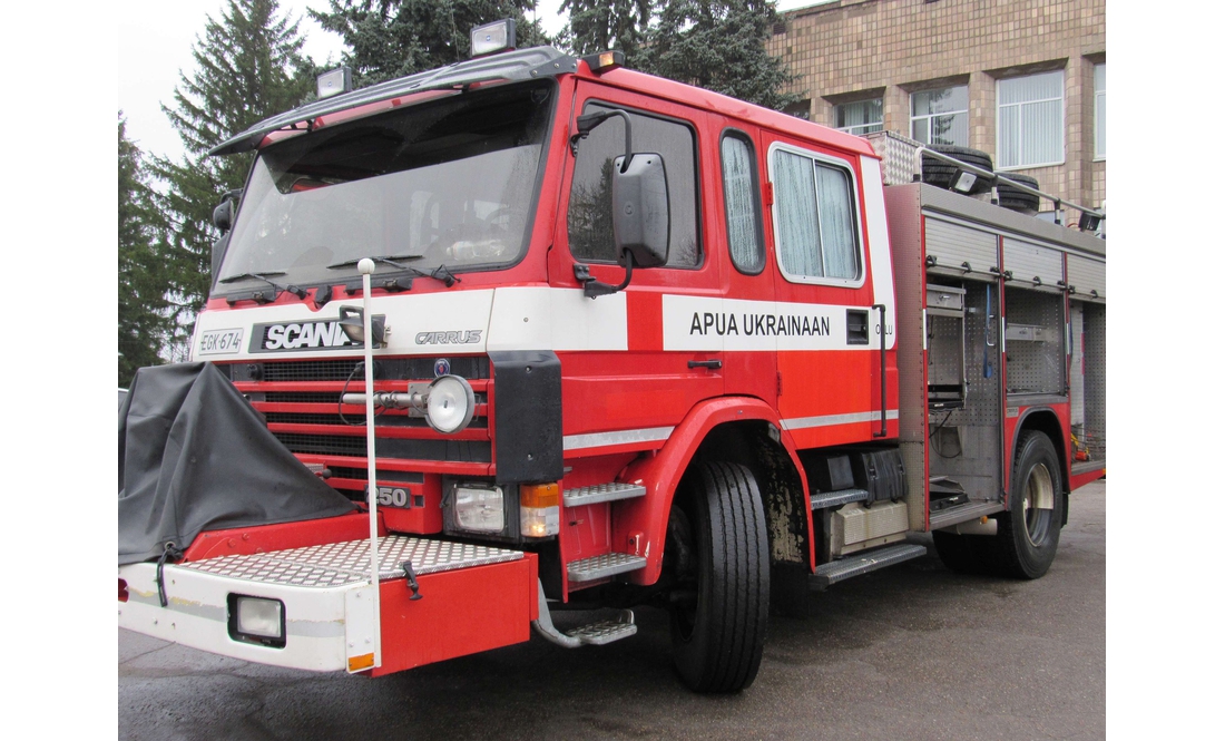 Замість радянського брухту - громада отримала новеньке пожежне авто