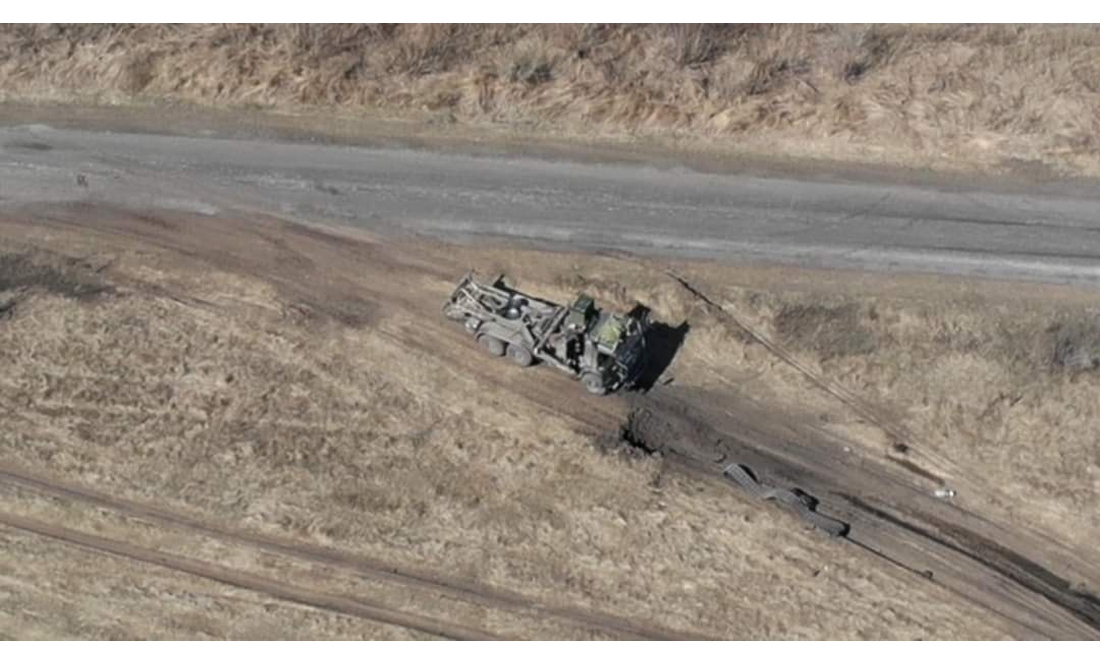 Як нищать ворожі колони на Чернігівщині: фото із висоти пташиного польоту