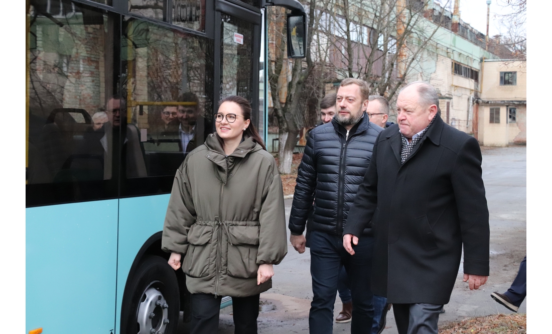 Юлія Свириденко приїхала на Чернігівський автозавод: що показали першій віцепрем'єрці