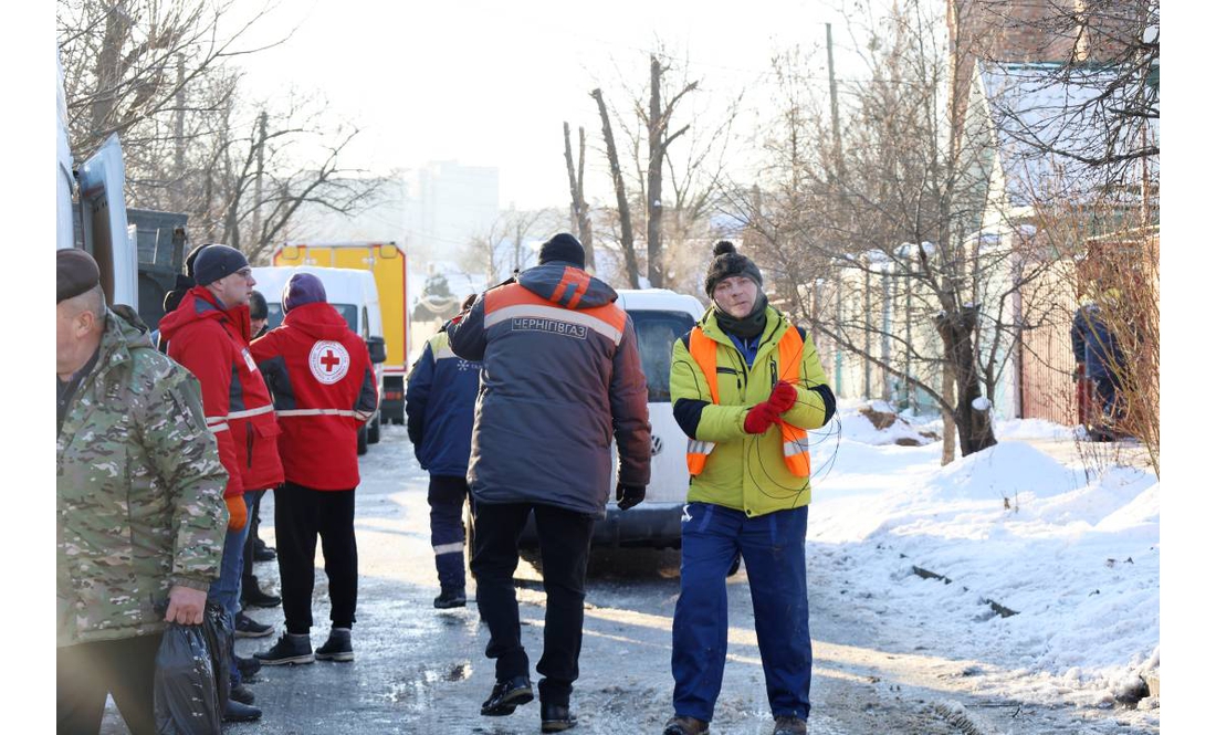 У Чернігові показали масштаби руйнувань після нічної атаки: що вже відновили