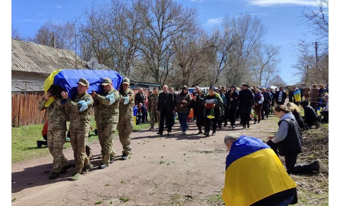 Чернігівщина прощалася з 38-річним контрактником, який загинув внаслідок удару по Сумах