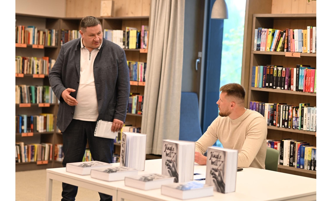 Чернігівський воїн, який пережив тортури в рф, випустив книгу в Латвії